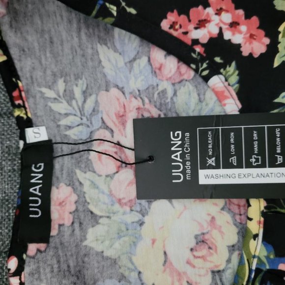 Floral Sleeveless Top - Picture 4 of 4